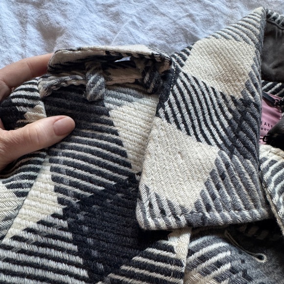 Ted Baker Women's Black & White Maddie Wool Thick Trench Coat size 2 (Small) - Picture 10 of 11